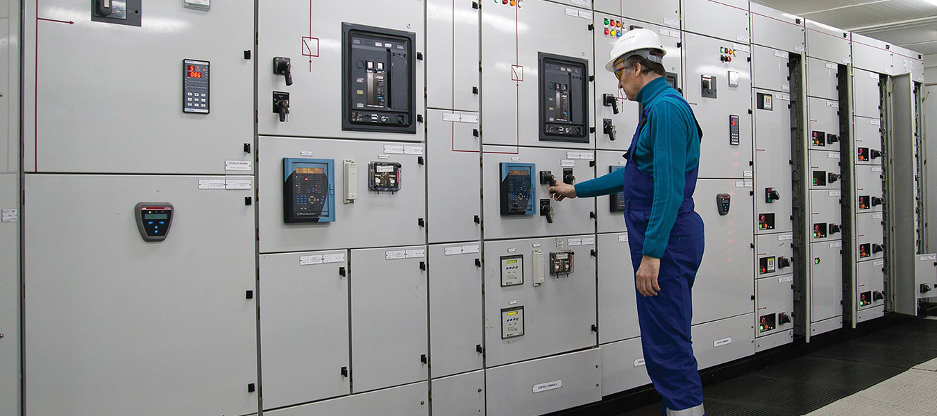 especialista correccion bajo factor de potencia tablero electrico