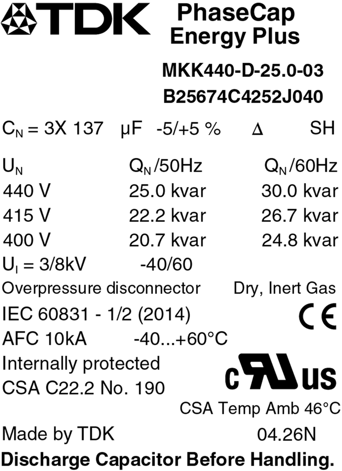 Etiqueta de un capacitor EPCOS B25674C con sus especificaciones de tensión, capacitancia y kVAr a 50 y 60 Hz
